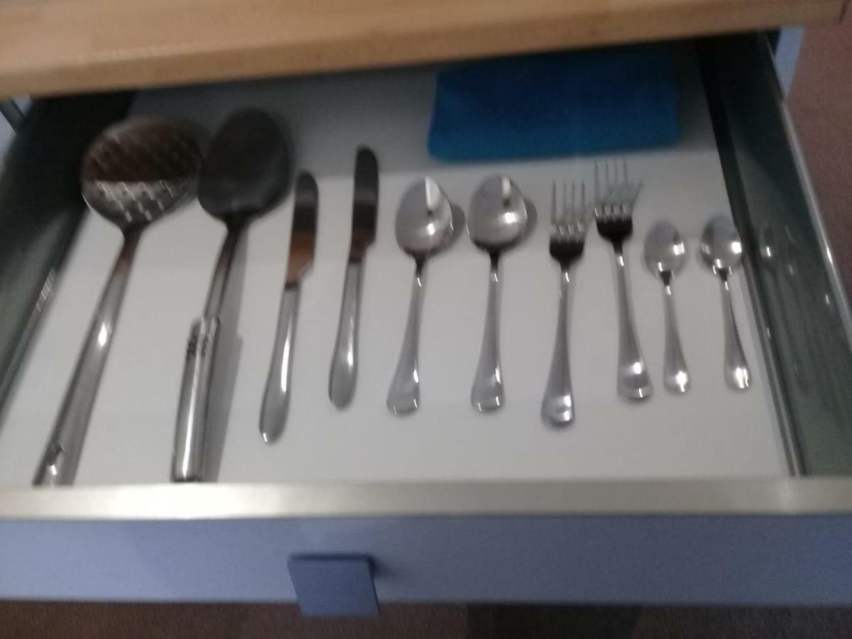 Paris Par Trains, Area, Studios Avec Salle De Bain Et Kitchenette Privees, Ou, Chambres Avec Salles Bain Et Cuisines Communes Persan Kültér fotó